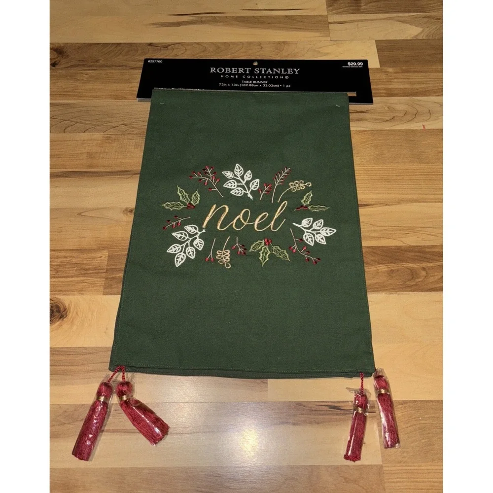 Robert Stanley Home Collection Green Table Runner Embroidery Tassels 72